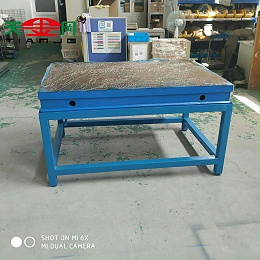 模具钳工移动工作台