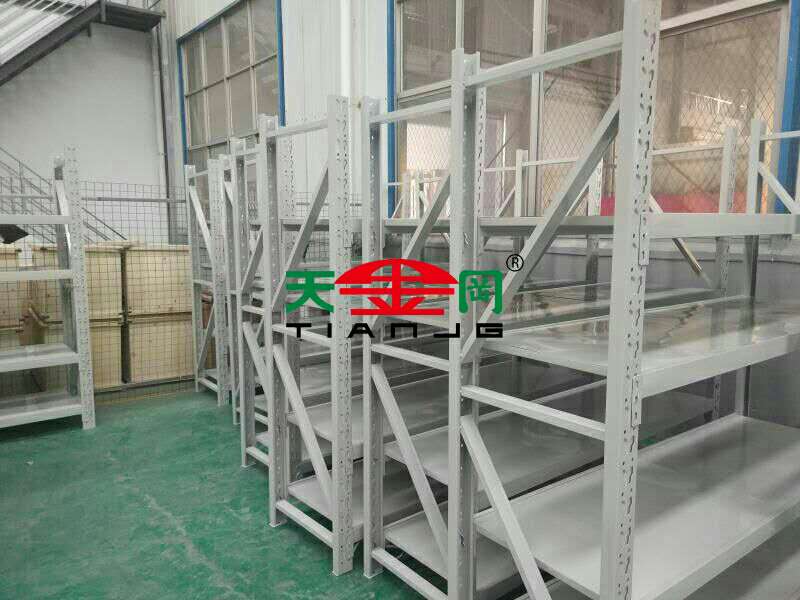 仓储货架中型