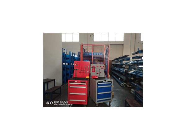 山东工具柜厂家哪个牌子好，源头厂家，挂板挂钩免费送【天金冈】
