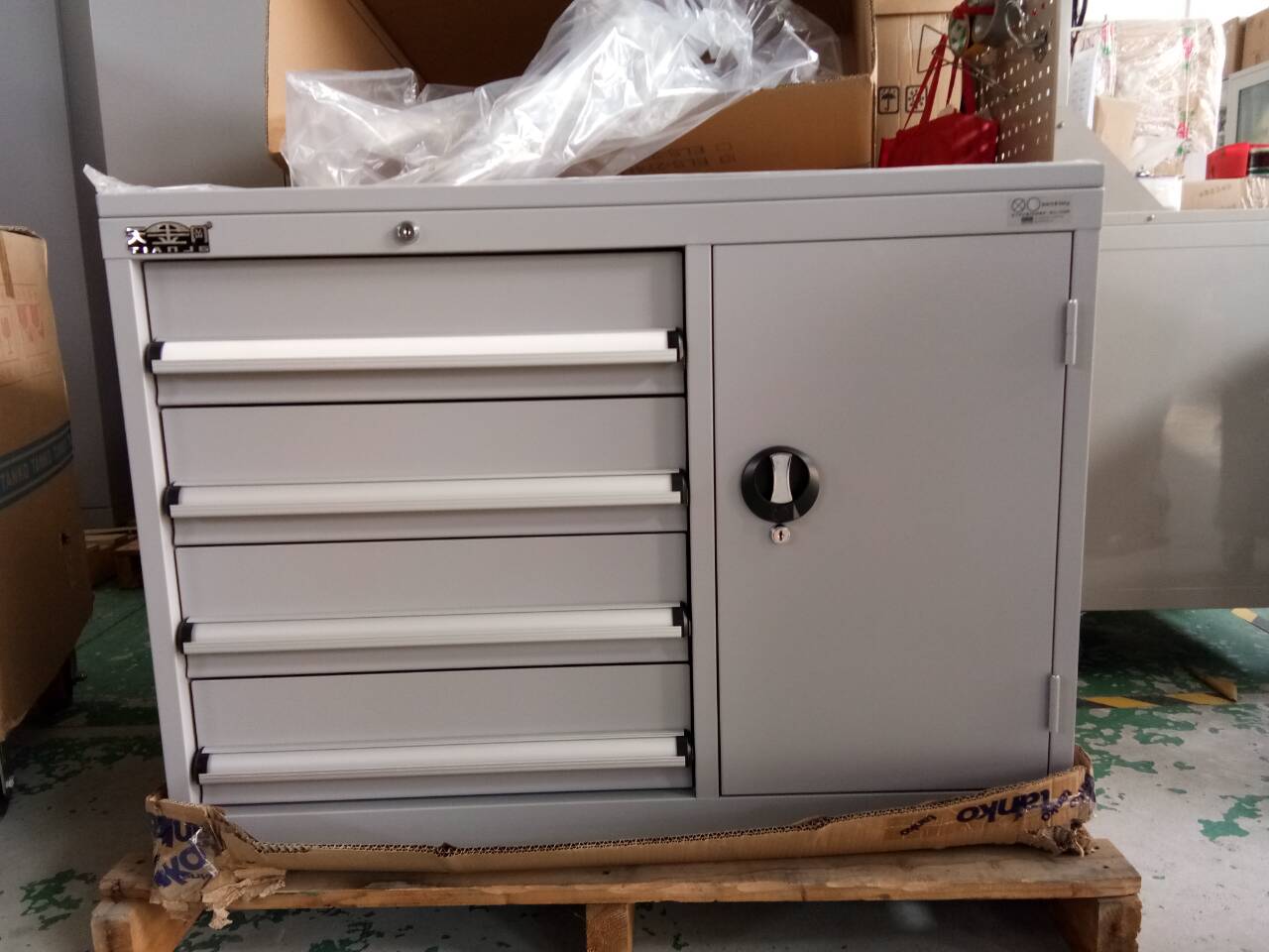 铁工具柜厂家批发【天金冈】